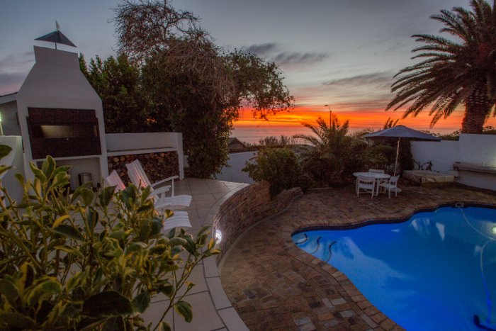 Camps Bay 14 14