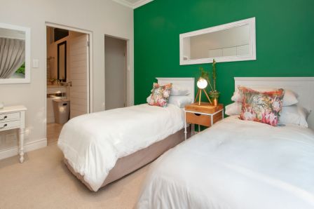 Hermanus 17 8