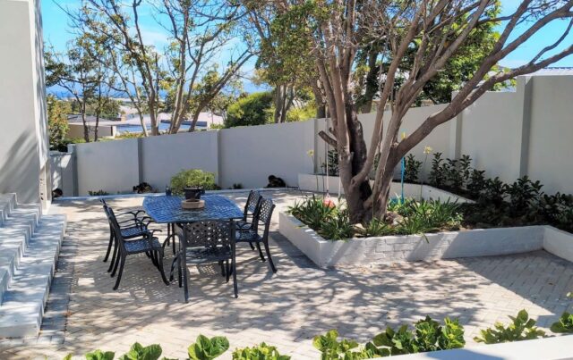 Hermanus 18 12 Scaled