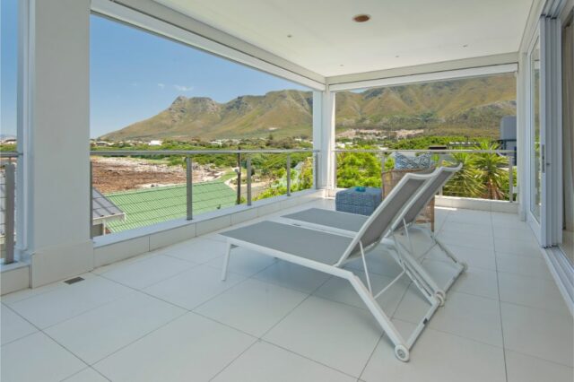 Hermanus 24 22 Scaled