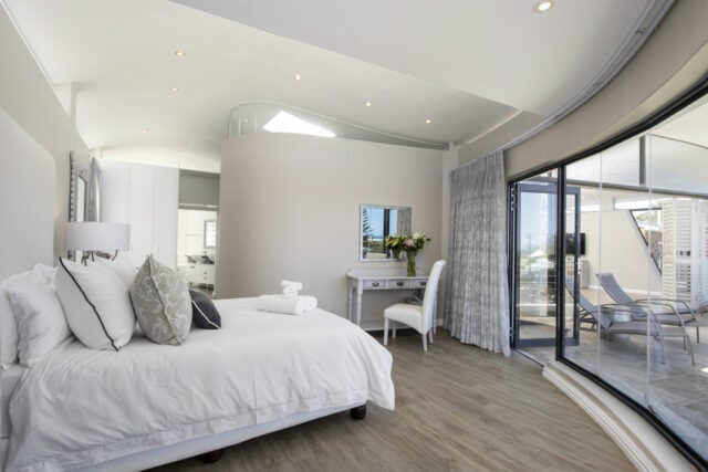 Hermanus 33 11 Scaled