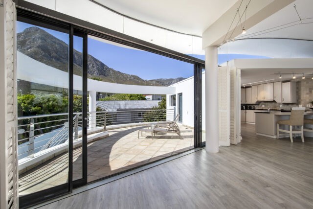 Hermanus 33 21 Scaled