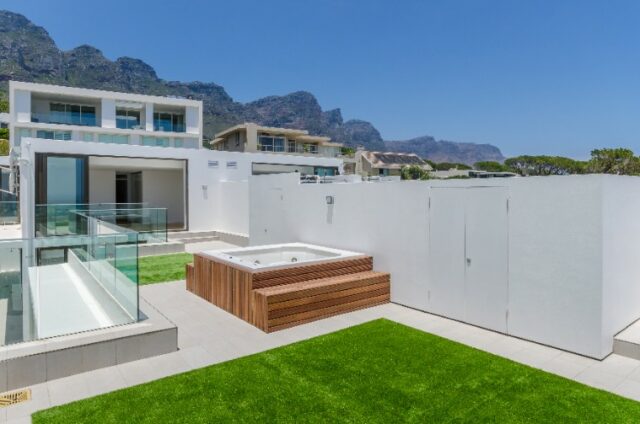 Camps Bay 48