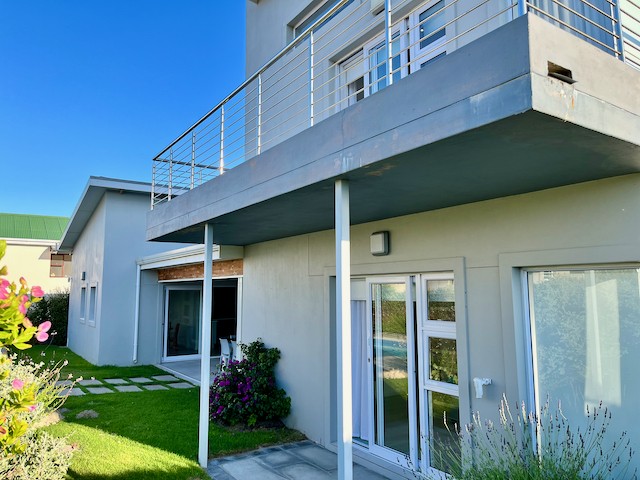 Hermanus 56 10