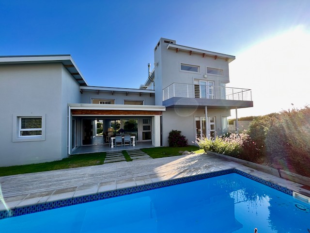 Hermanus 56 12