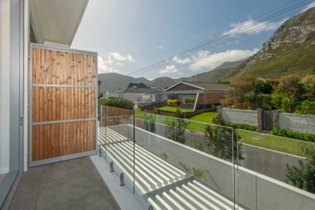 Hermanus 58 30 Scaled