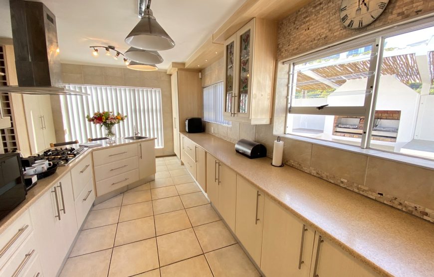 01 Kitchen View On Braai Area 870x555