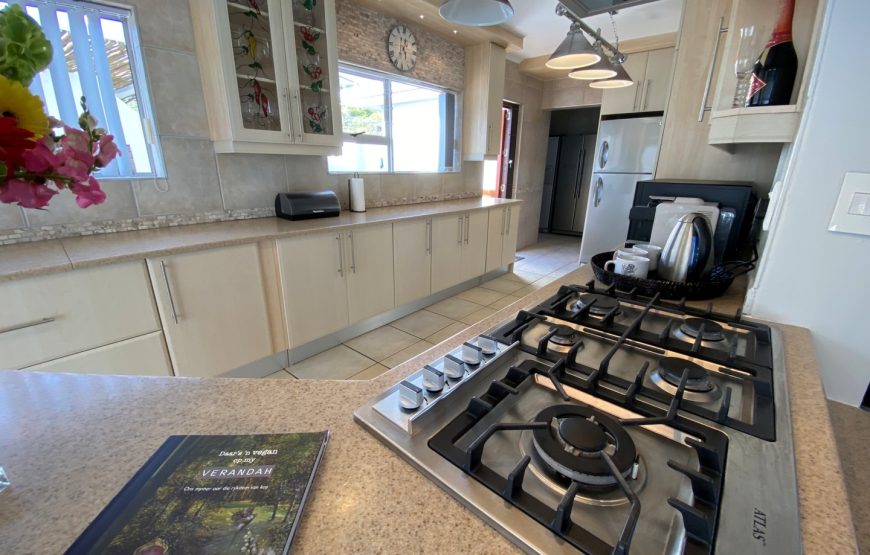 02 Kitchen 870x555
